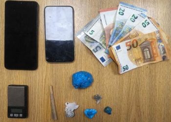 Χειροπέδες σε δύο Βολιώτες μετά από έρευνα της αστυνομίας στο σπίτι τους – Τι εντόπισαν οι Αρχές