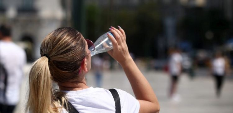 Οι γυναίκες πιο ευάλωτες στη ζέστη σύμφωνα με νέα έρευνα του Πανεπιστημίου Θεσσαλίας
