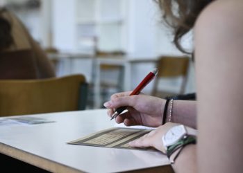 Πανελλήνιες 2025: Πότε ξεκινούν οι εξετάσεις – Οι ώρες προσέλευσης και το αναλυτικό πρόγραμμα