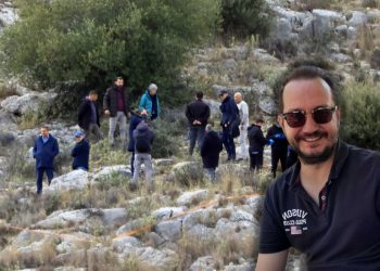 Εξελίξεις για τον θάνατο Βασίλη Καλογήρου – Ισχαιμικό επεισόδιο δείχνουν οι ιστολογικές – Η έρευνα στις κάμερες και η ανάλυση των κλήσεων