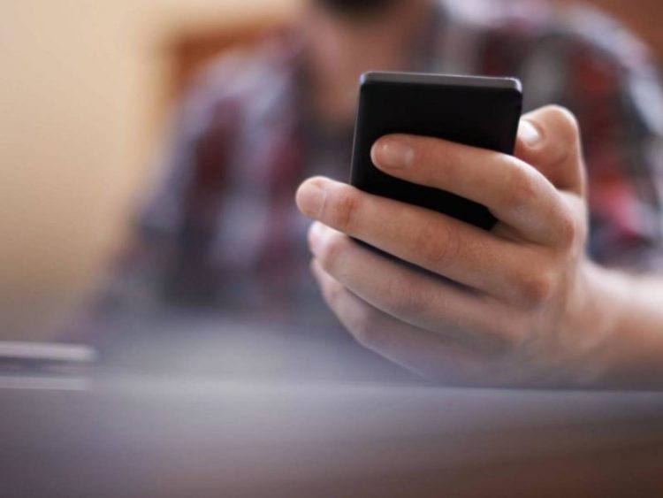 Εξαπατούσε ηλικιωμένους μέσω τηλεφώνου – Είχε αποσπάσει χιλιάδες ευρώ, χρυσές λίρες και χρυσαφικά