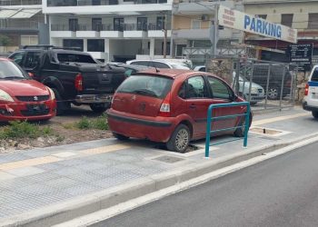 Απίστευτος Λαρισαίος: Παρκάρισμα που διεκδικεί όσκαρ… γαϊδουριάς!