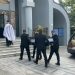 Λάρισα: Σπαραγμός στην κηδεία της 52χρονης Λουίζας που δολοφονήθηκε από τον γιό της – «Θα πάω να τον κοιτάξω στα μάτια, να του πω γιατί το έκανε αυτό», λέει ο πατέρας της (ΕΙΚΟΝΕΣ – ΒΙΝΤΕΟ)