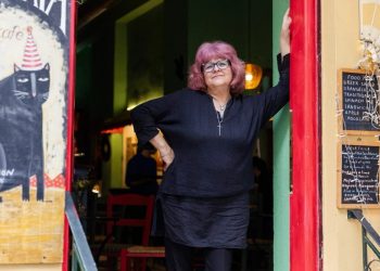 Η Λαρισαία που δημιούργησε το café που έγινε σημείο αναφοράς στο κέντρο της Αθήνας: Δεν το έκανα για τα λεφτά αλλά για να δείξω αυτό που είμαι… (ΕΙΚΟΝΕΣ)