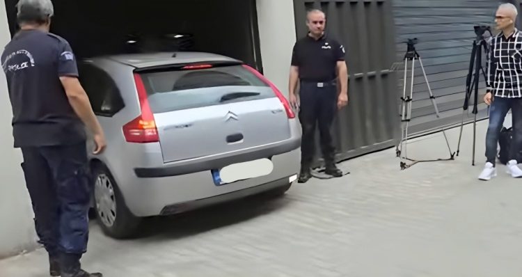 Στη φυλακή οδηγείται η 32χρονη μητέρα μετά την απολογία της στον Εισαγγελέα (BINTEO)