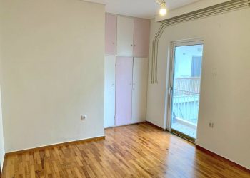 ΕΝΟΙΚΙΑΖΕΤΑΙ διαμέρισμα 3ου ορόφου 83τμ στο κέντρο των Τρικάλων
