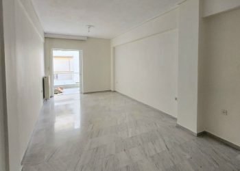 ΕΝΟΙΚΙΑΖΕΤΑΙ διαμέρισμα 4ου ορόφου 80τμ στο κέντρο των Τρικάλων
