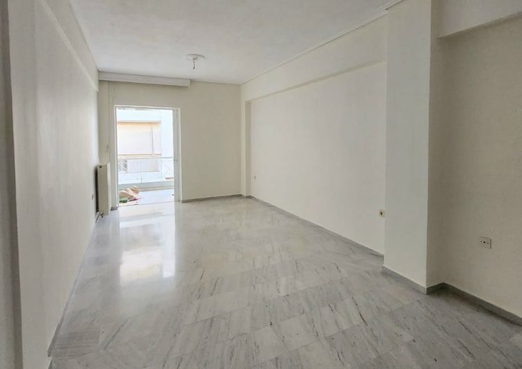 ΕΝΟΙΚΙΑΖΕΤΑΙ διαμέρισμα 4ου ορόφου 80τμ στο κέντρο των Τρικάλων