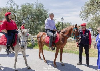 Αναβίωσε το έθιμο του Αγιασμού των Αλόγων στα Καλά Νερά (ΕΙΚΟΝΕΣ)