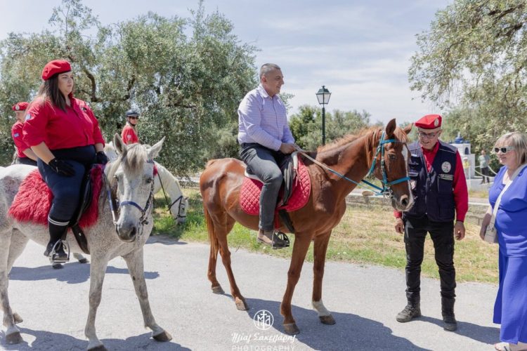 Αναβίωσε το έθιμο του Αγιασμού των Αλόγων στα Καλά Νερά (ΕΙΚΟΝΕΣ)