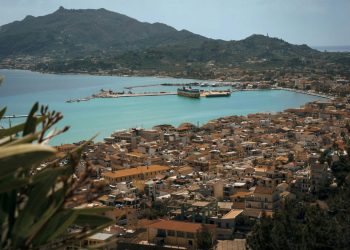 Το ελληνικό νησί που είναι ο πιο τουριστικός προορισμός της Ευρώπης
