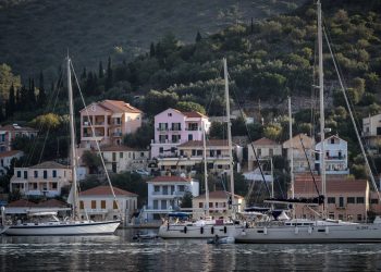 Ιθάκη: Εκεί που το μπλε και το πράσινο συνθέτουν έναν «καμβά» μοναδικής ελληνικής ομορφιάς