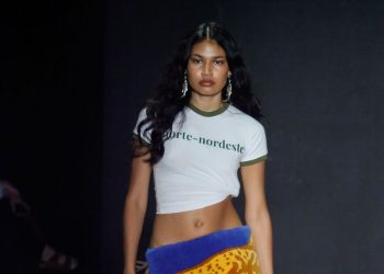 Πως πρέπει να φοράς μόνο crop top