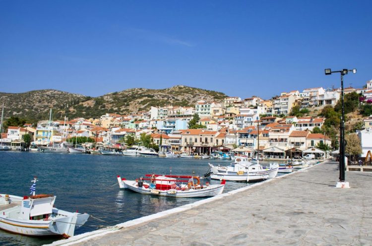 Η Σάμος στους προορισμούς με τις καλύτερες παραλίες της Ελλάδας, σύμφωνα με διεθνή ΜΜΕ