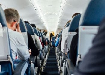 Πιλότος συνοψίζει σε δυο λέξεις τι συμβαίνει όταν δεν βάζετε στο κινητό τη λειτουργία πτήσης