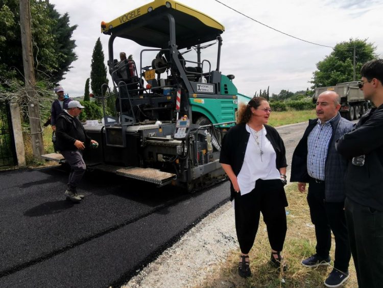 Ασφαλτόστρωση από τον Δ. Τρικκαίων σε περιοχές των Τρικάλων