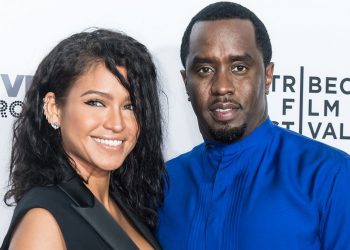 Cassie Ventura: Τα SMS που την «καίνε» παρουσιάστηκαν στη δίκη – «Λατρεύω τα freak-offs πάρτι μας»