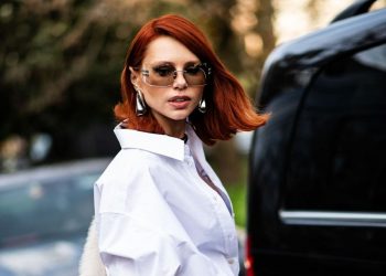 Ασημένια ή χρυσά; Αυτά είναι τα πιο stylish κοσμήματα που θα φορεθούν φέτος