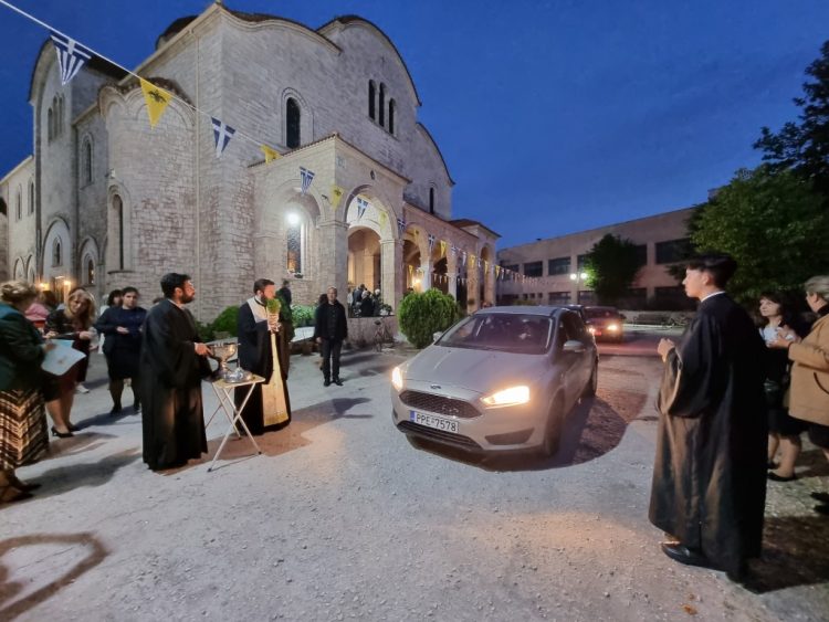 Αγιασμός οχημάτων στον Άγιο Νεκτάριο Τρικάλων