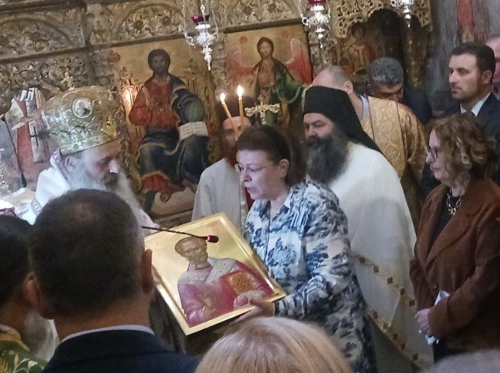 Με ιδιαίτερη λαμπρότητα παρουσία της Υπουργού Λίνας Μενδώνη τα εγκαίνια του Ιερού Ναού Αγίου Γεωργίου Οξύνειας: