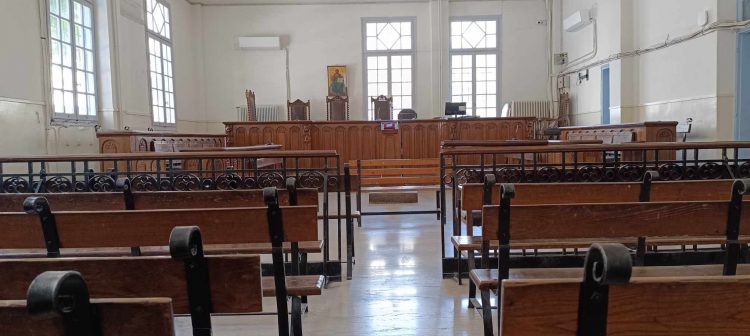 Βόλος: Απείλησε να στραγγαλίσει τη σύντροφό του – «Είναι μία συνηθισμένη φράση αυτή» είπε στο δικαστήριο