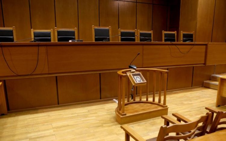 Λάρισα: Στις 26 Μαΐου η δίκη των 72 -ανάμεσά τους και Τρικαλινοί- για τα παράνομα διπλώματα
