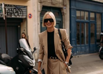 Ώρα να αντικαταστήσουμε τα blazer μας, αυτές οι ζακέτες είναι η νέα τάση και φοριέται και την άνοιξη