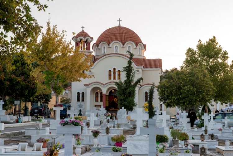 Τρεις μήνες στα αζήτητα του Κοιμητηρίου Βόλου – Έμπλεξαν στη γραφειοκρατία και… μετά θάνατον!