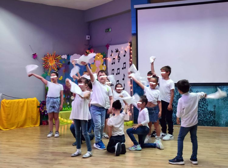 Δημιουργικότητα, καινοτομία και γιορτινή εκδήλωση από το ΚΔΑΠ «ΦΡΟΥΡΙΟ» του Δ. Τρικκαίων