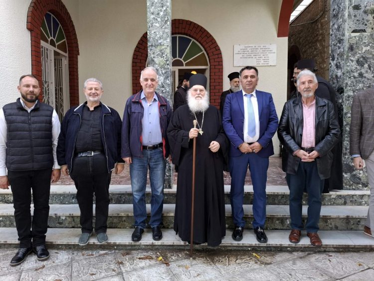 Την Τίμια Ζώνη της Παναγίας έψαλλαν οι Τρικαλινοί Ιεροψάλτες