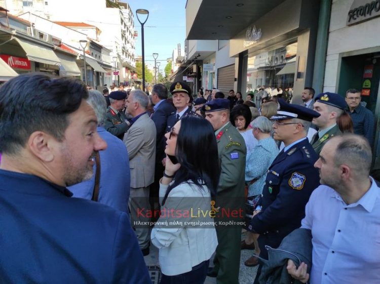 Την τίμια κάρα του πολιούχου της Αγίου Σεραφείμ, υποδέχτηκε η Καρδίτσα (ΕΙΚΟΝΕΣ – ΒΙΝΤΕΟ)