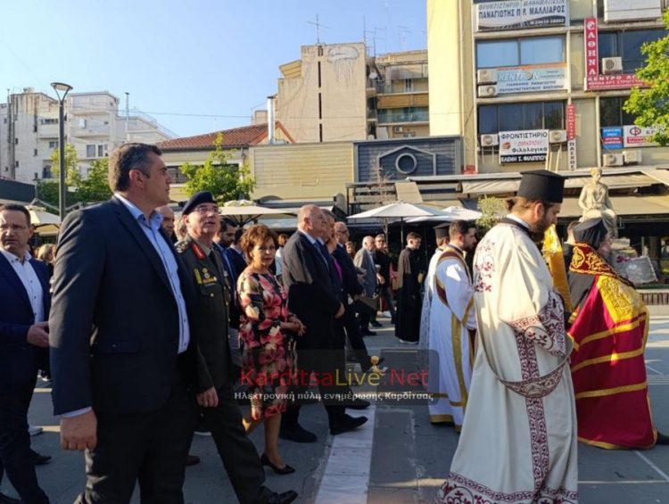 Την τίμια κάρα του πολιούχου της Αγίου Σεραφείμ, υποδέχτηκε η Καρδίτσα (ΕΙΚΟΝΕΣ – ΒΙΝΤΕΟ)