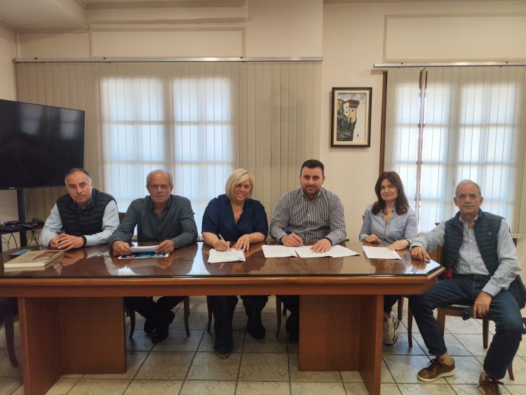6 χλμ. αγροτικής οδοποιίας σε Καλαμπάκα, Αγναντιά, Καλομοίρα, Κρύα Βρύση, Θεόπετρα, Γλυκομηλιά και Αμπέλια