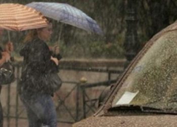 Έβρεξε… λάσπη στο Βόλο – Δείτε ΕΙΚΟΝΕΣ