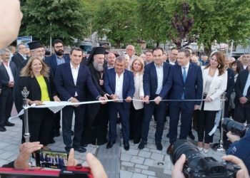 Λαμπρά εγκαίνια της πλατείας της Πύλης