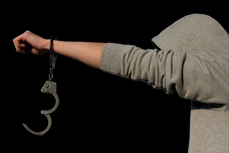 Βόλος: Συνελήφθη μετά από 10 χρόνια 40χρονος που ασελγούσε στην 6χρονη ανιψιά του