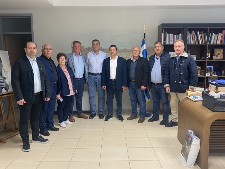 Στον Δημ. Κουρέτα η Ομοσπονδία Συλλόγων Σαρακατσαναίων Ελλάδος για το Αντάμωμα Περτουλίου