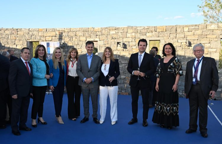 «Ισχυρή παρουσία και στήριξη του Γιώργου Βλαχογιάννη στην υποψηφιότητα του Χάρη Θεοχάρη για τον Παγκόσμιο Οργανισμό Τουρισμού»