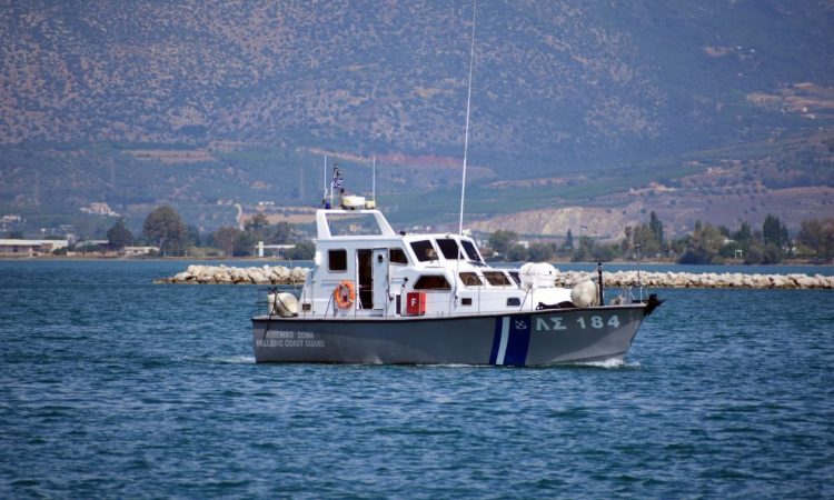 Κρήτη: 30χρονη έπεσε στην θάλασσα από κρουαζιερόπλοιο – Αναστάτωση στο λιμάνι της Σούδας