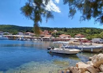 Φισκάρδο Κεφαλονιάς: το στολίδι του Ιονίου που σαγηνεύει κάθε ταξιδιώτη