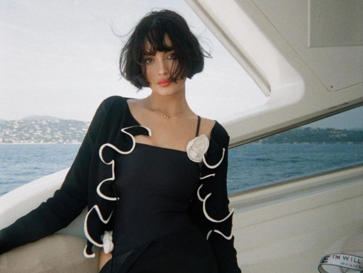 Αφέλειες: Δες πώς να ανανεώσεις το look σου, χωρίς να θυσιάσεις το μήκος των μαλλιών σου