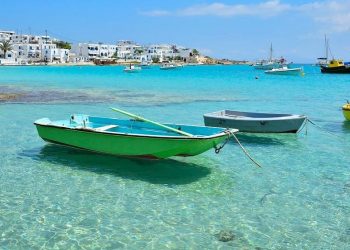 Κουφονήσια: Αυτό είναι το ελληνικό νησί που αποθεώνει η Daily Mail