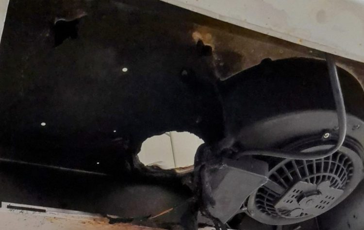 Παραλίγο τραγωδία στα κοντέινερ των σεισμόπληκτων Δαμασίου – Η μάνα έσωσε τον γιο της… (ΕΙΚΟΝΕΣ)