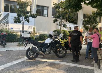 Πατίνι παρέσυρε και τραυμάτισε εννιάχρονο κορίτσι στο κέντρο της Λάρισας (ΕΙΚΟΝΕΣ)