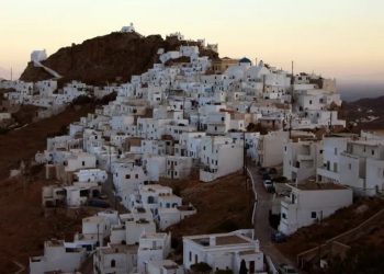 Γνωρίζοντας τη μαγική Χώρα της Σερίφου