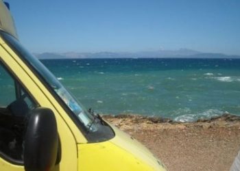 64χρονος Αργιθεάτης έχασε τη ζωή του στην παραλία της Ραφήνας, στην Αττική