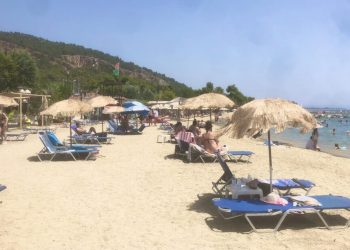 Εξαιρετικής ποιότητας τα νερά στις παραλίες του Δήμου Βόλου – Τι έδειξαν τα αποτελέσματα των μετρήσεων