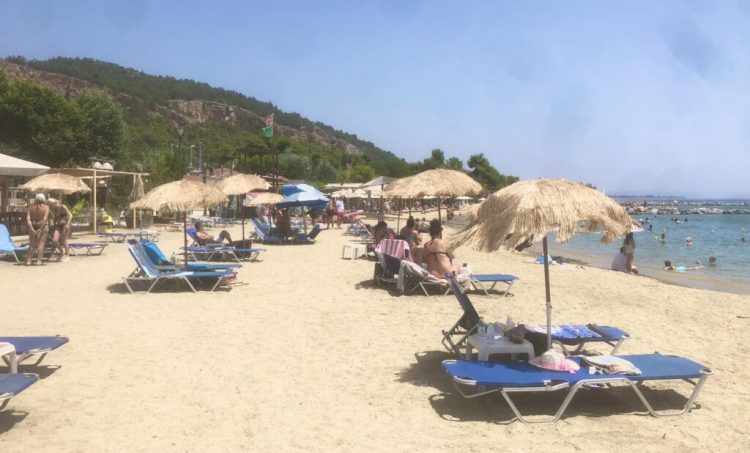 Εξαιρετικής ποιότητας τα νερά στις παραλίες του Δήμου Βόλου – Τι έδειξαν τα αποτελέσματα των μετρήσεων
