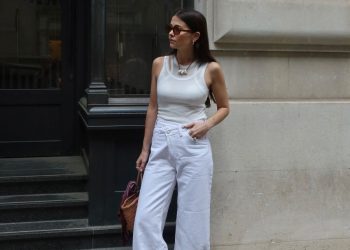White jeans: Πώς να φορέσεις το καλοκαιρινό σου denim με ένα απλό twist