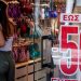 Θερινές εκπτώσεις 2025: Πότε κάνουν πρεμιέρα και πόσο θα διαρκέσουν